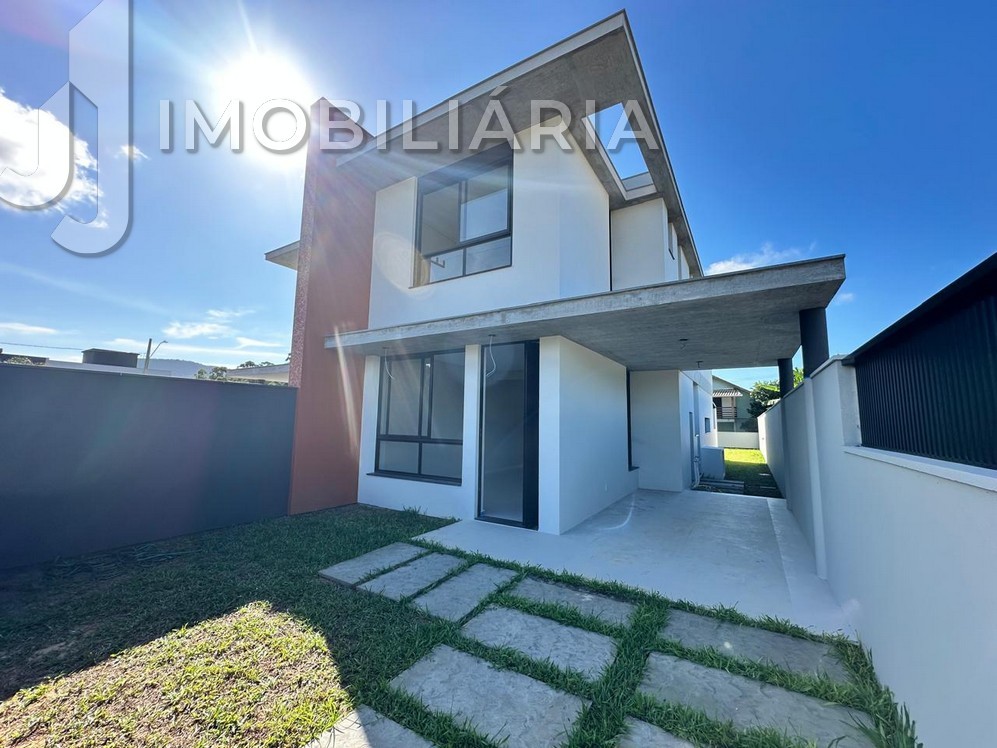 Casa Residencial para venda no Sao Joao do Rio Vermelho em Florianopolis com 191,75m² por R$ 850.000,00