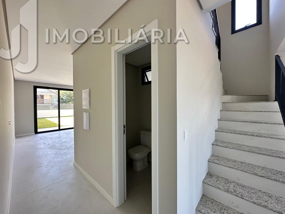 Casa Residencial para venda no Sao Joao do Rio Vermelho em Florianopolis com 191,75m² por R$ 850.000,00