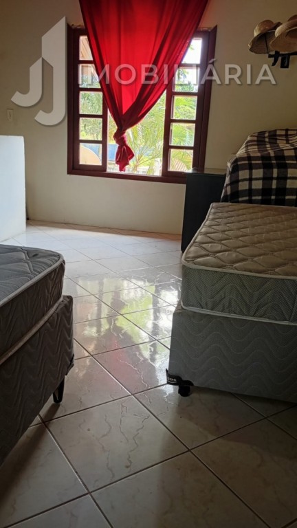 Casa Residencial para venda no Sao Joao do Rio Vermelho em Florianopolis com 390m² por R$ 650.000,00