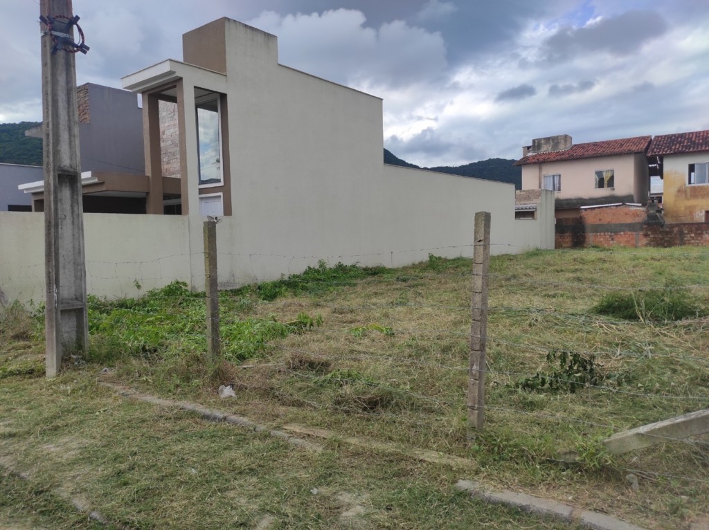 Terreno para venda no Sao Joao do Rio Vermelho em Florianopolis com 369m² por R$ 350.000,00