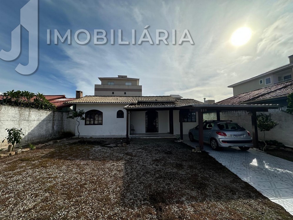 Casa Residencial para venda no Ingleses do Rio Vermelho em Florianopolis com 392m² por R$ 650.000,00