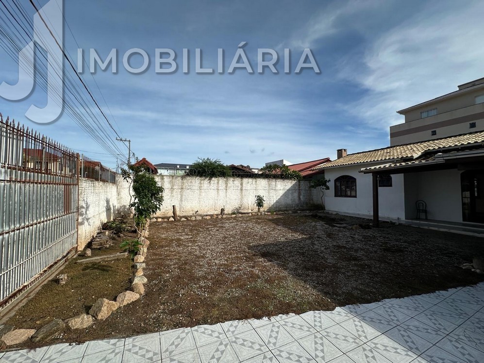Casa Residencial para venda no Ingleses do Rio Vermelho em Florianopolis com 392m² por R$ 650.000,00