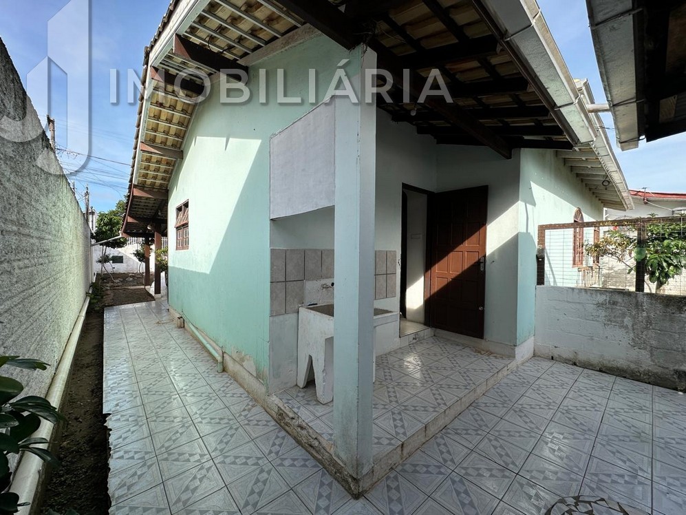 Casa Residencial para venda no Ingleses do Rio Vermelho em Florianopolis com 392m² por R$ 650.000,00
