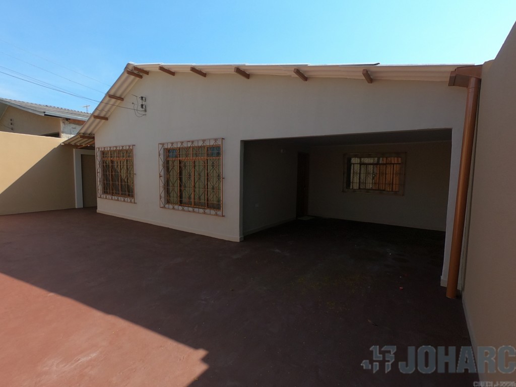Casa Residencial para locacao no Nucleo Habitacional Papa em Apucarana com 300m² por R$ 1.100,00