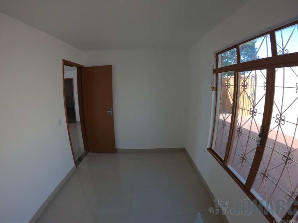 Casa Residencial para locacao no Nucleo Habitacional Papa em Apucarana com 300m² por R$ 1.100,00