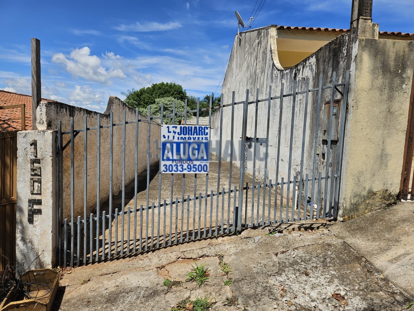 Casa Residencial para locacao no Centro em Apucarana com 0m² por R$ 870,00