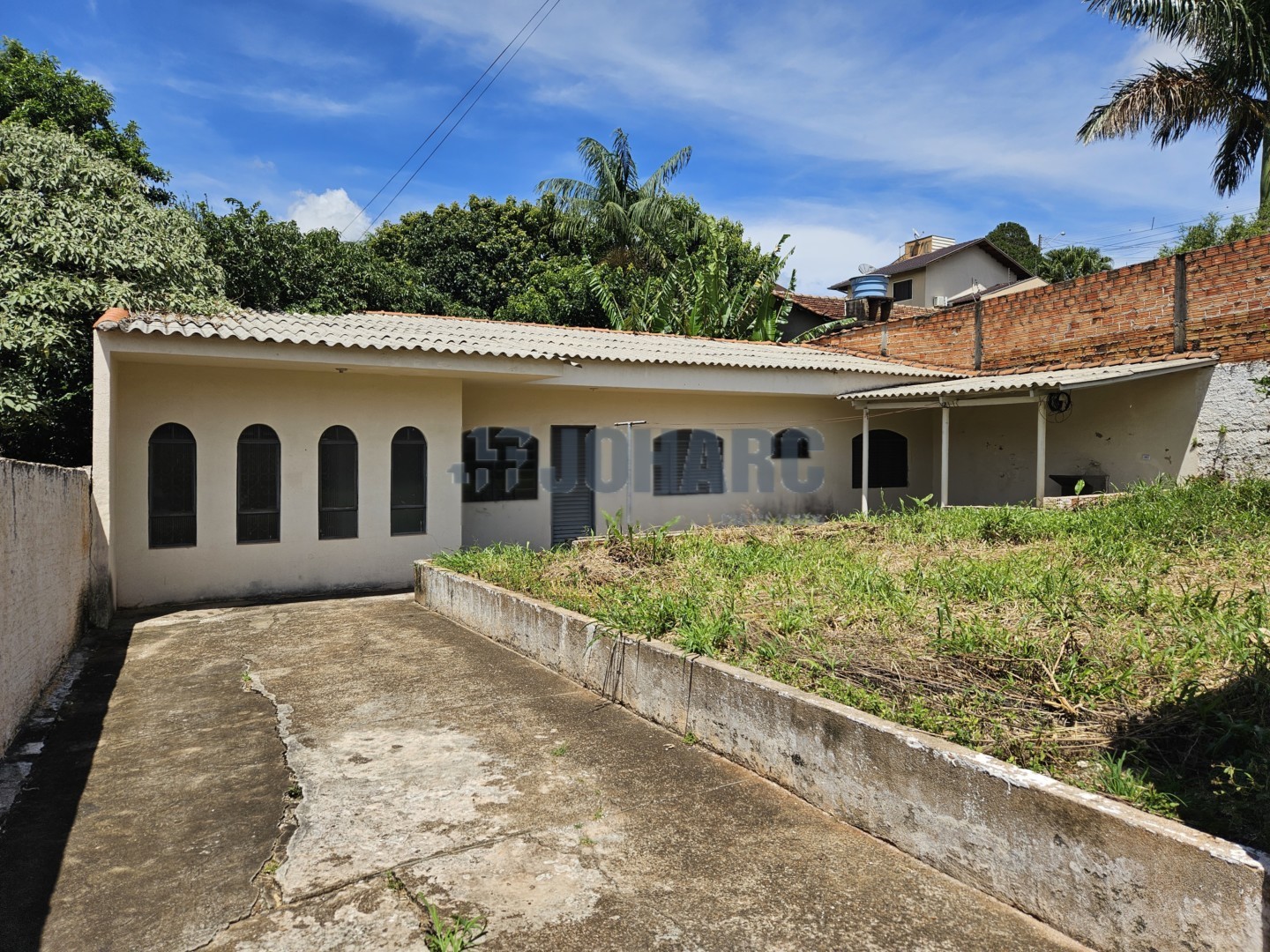 Casa Residencial para locacao no Centro em Apucarana com 0m² por R$ 870,00