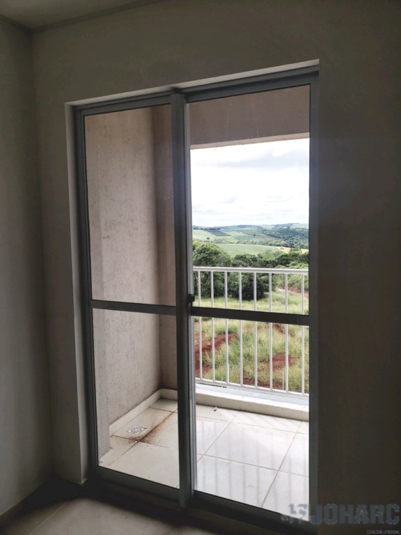 Apartamento para locacao no Nucleo Habitacional Papa em Apucarana com 50m² por R$ 750,00