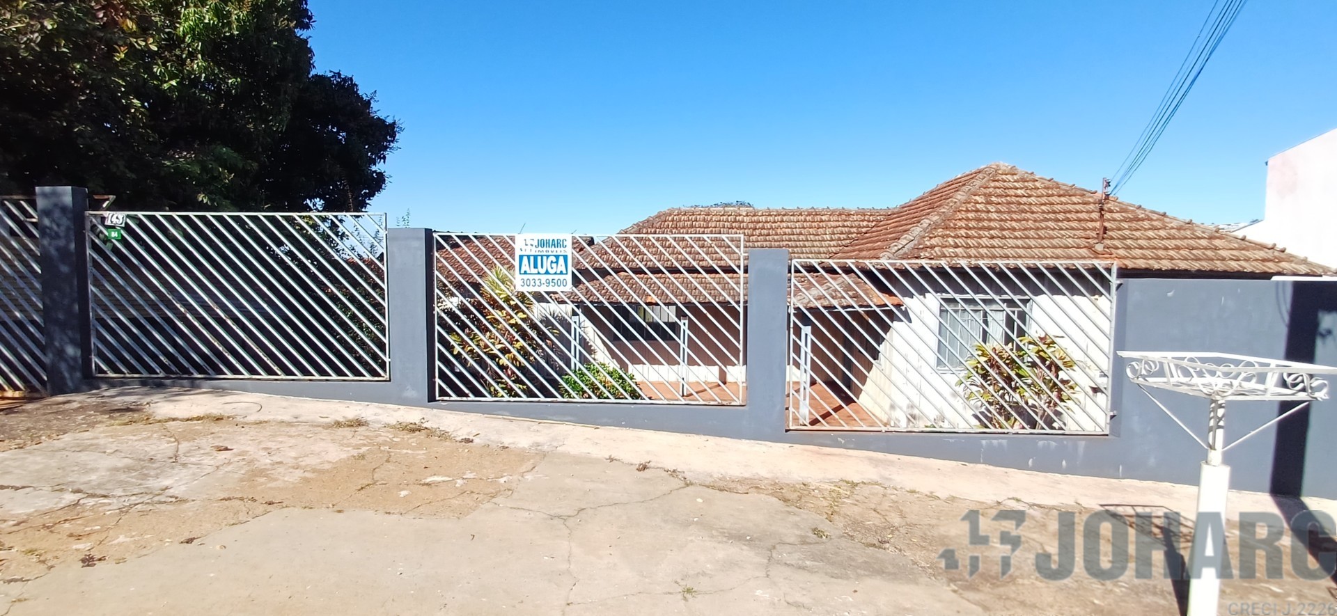 Casa Residencial para locacao no Vila Martins em Apucarana com 300m² por R$ 825,00