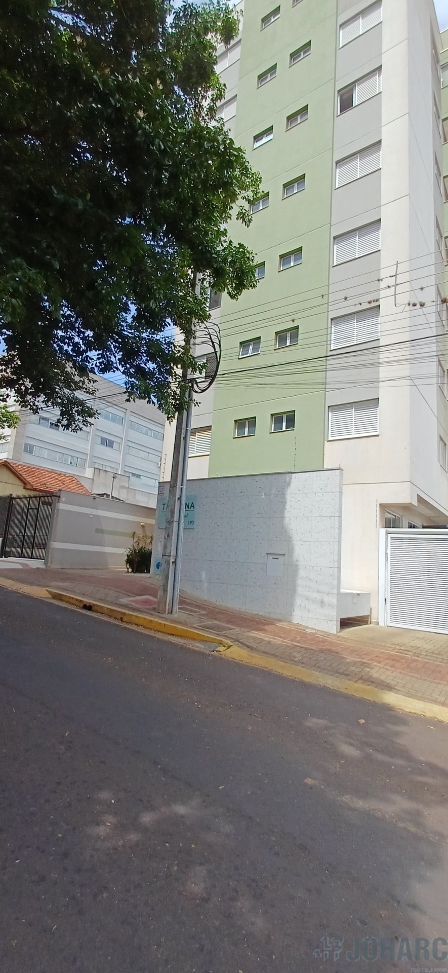 Apartamento para locacao no Centro em Apucarana com 0m² por R$ 1.600,00