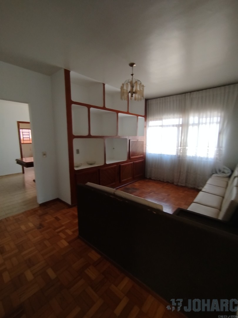 Casa Residencial para locacao no Centro em Apucarana com 180m² por R$ 1.850,00