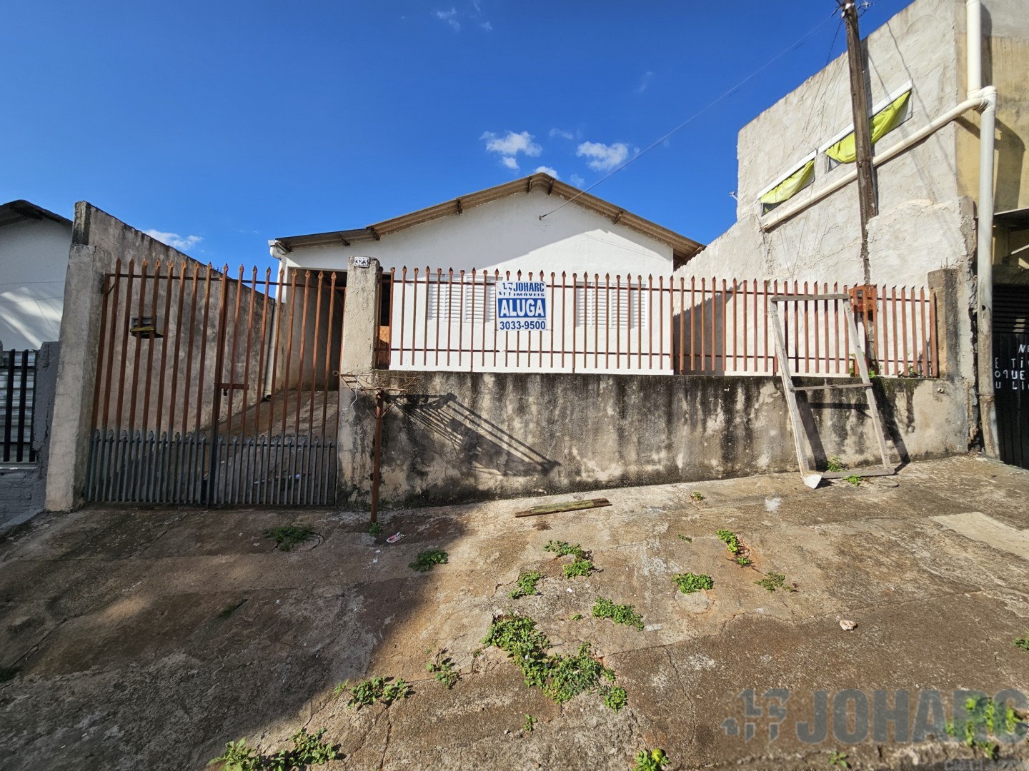 Casa Residencial para locacao no Nucleo Habitacional Dom R em Apucarana com 60m² por R$ 620,00