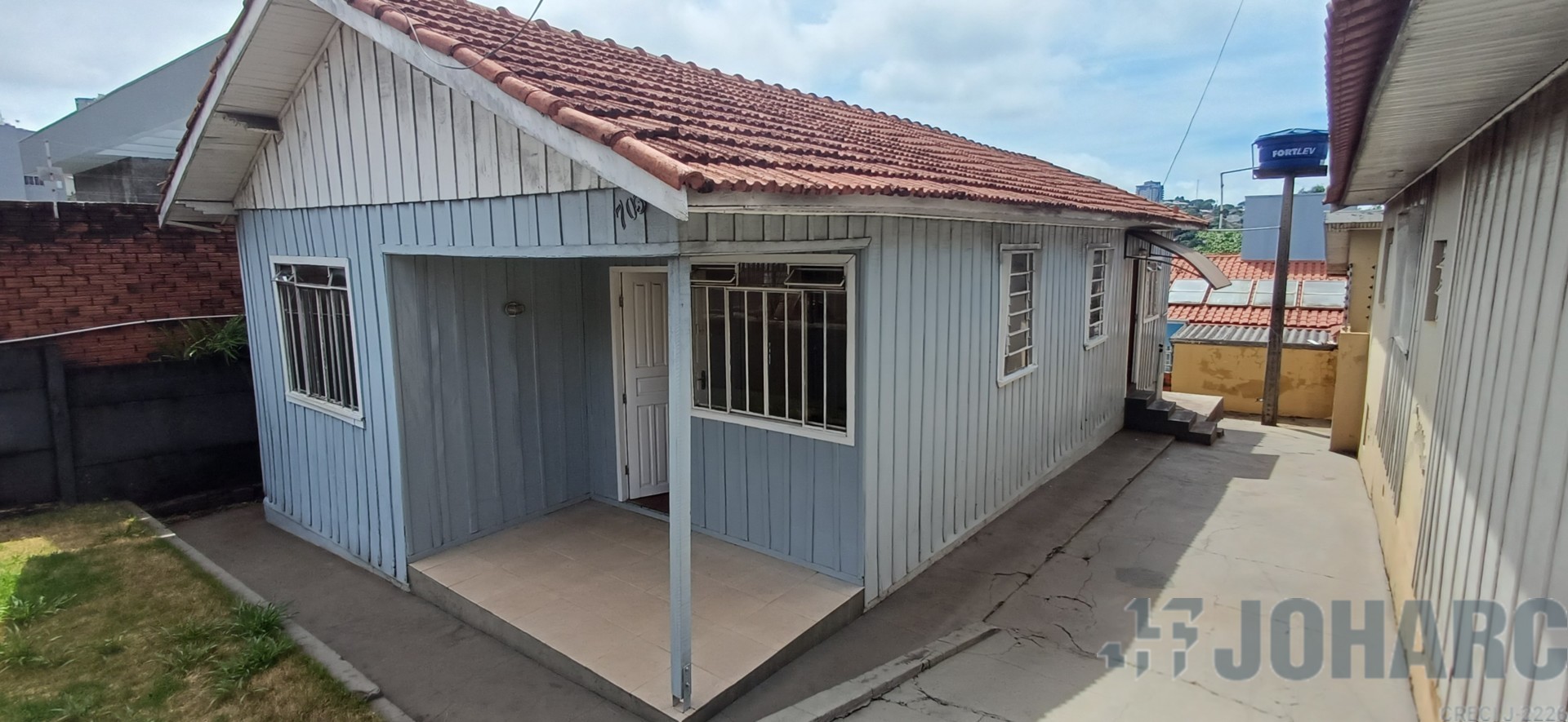 Casa Residencial para locacao no Centro em Apucarana com 85m² por R$ 1.000,00