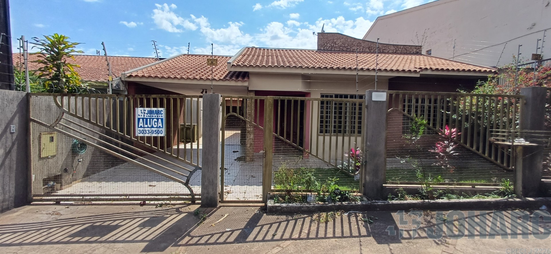 Casa Residencial para locacao no Centro em Apucarana com 0m² por R$ 2.300,00