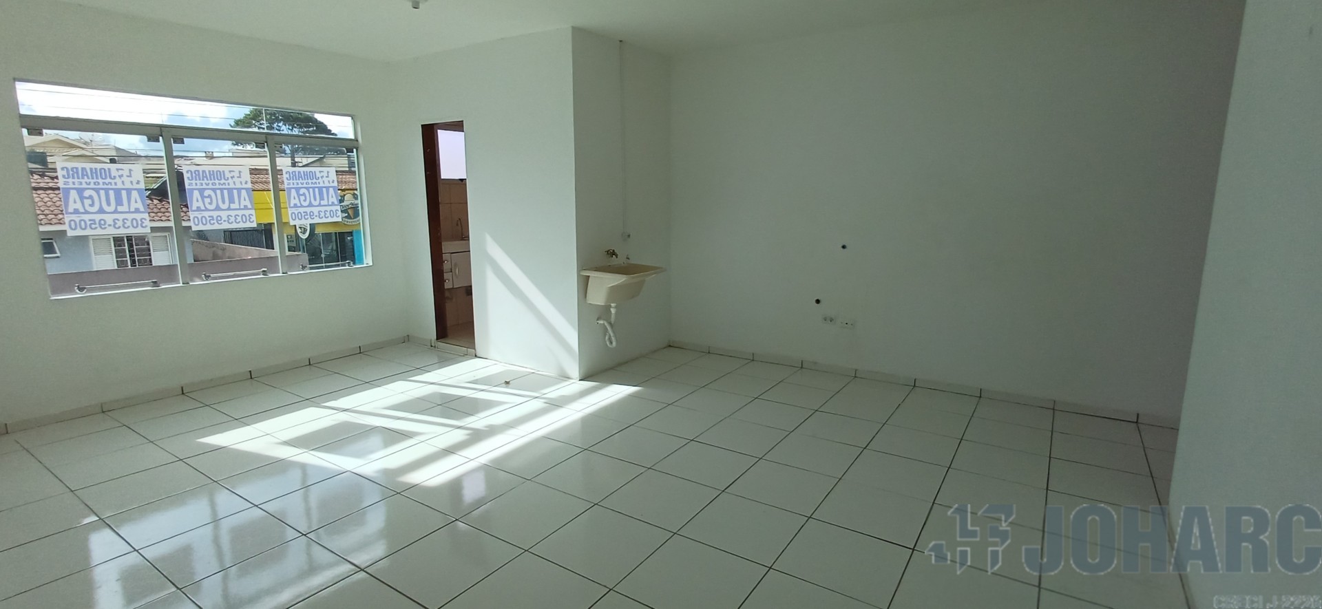 Kitinet para locacao no Jardim Menegazzo em Apucarana com 35m² por R$ 650,00