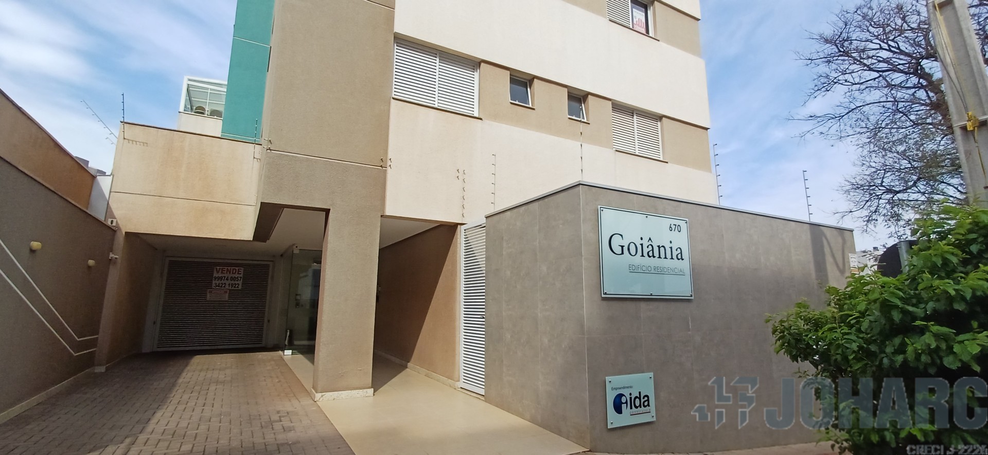 Apartamento para locacao no Centro em Apucarana com 0m² por R$ 1.800,00