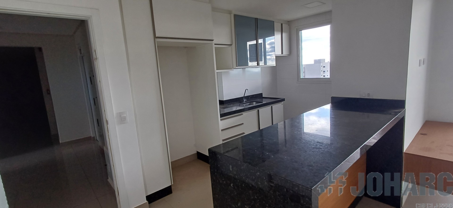 Apartamento para locacao no Centro em Apucarana com 0m² por R$ 1.800,00