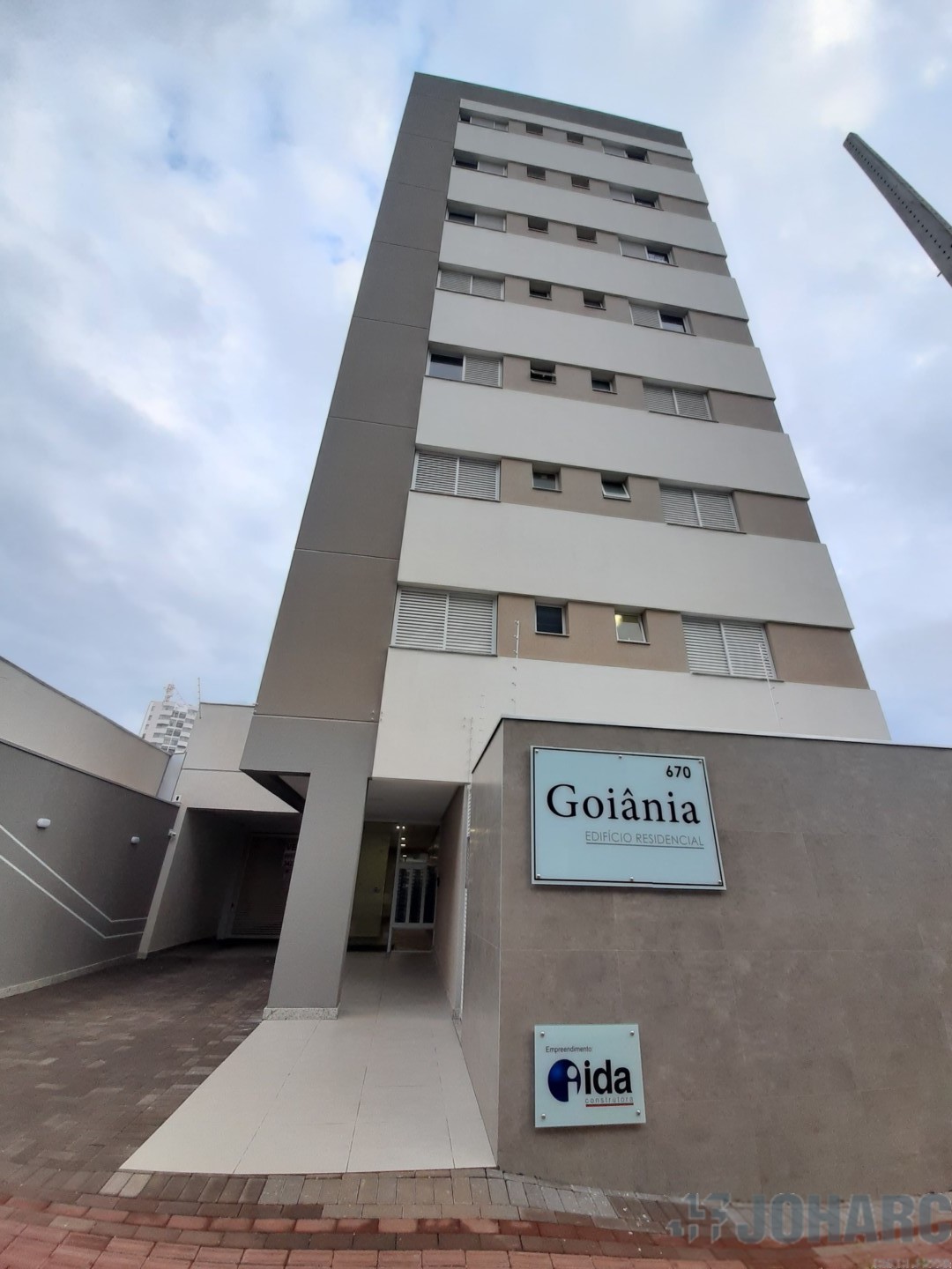 Apartamento para locacao no Centro em Apucarana com 0m² por R$ 1.800,00