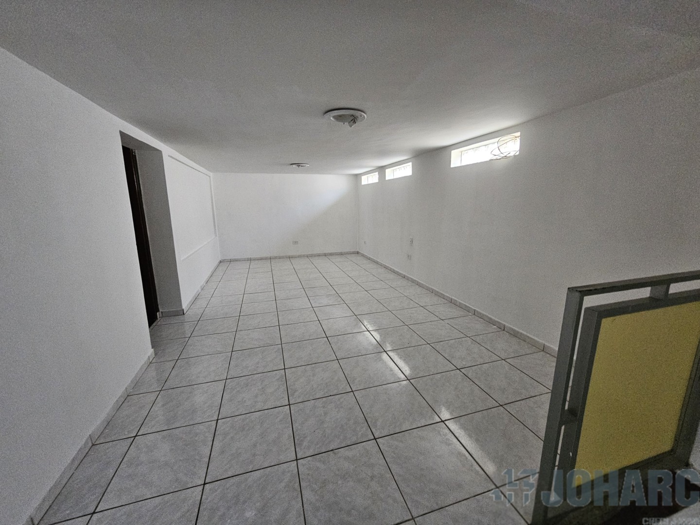 Kitinet para locacao no Centro em Apucarana com 0m² por R$ 850,00