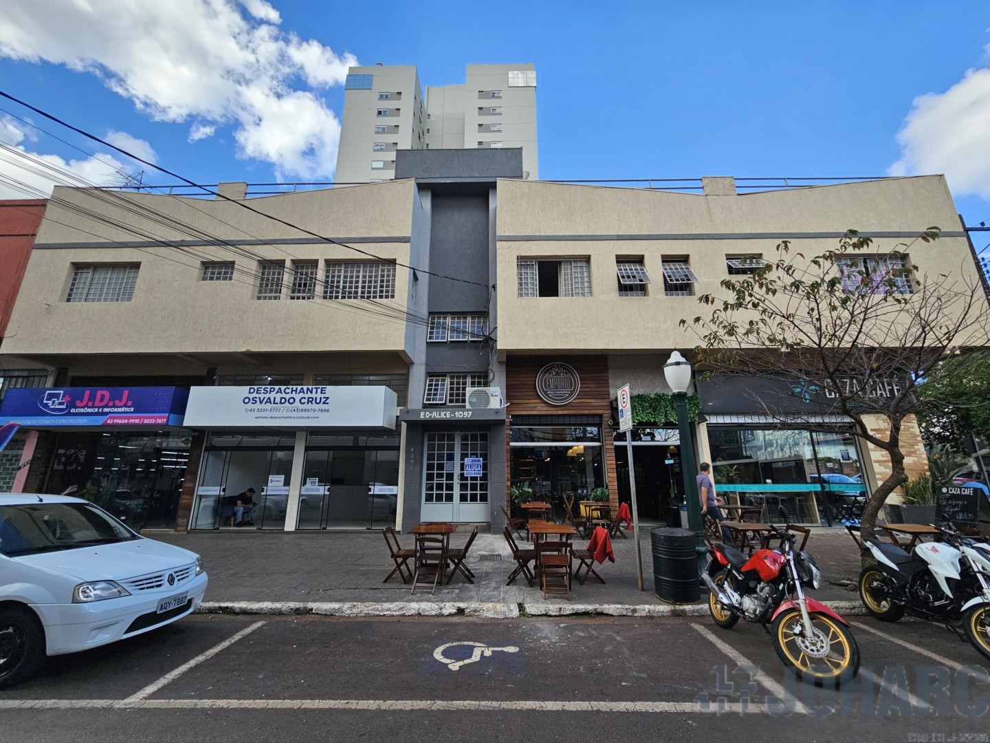 Apartamento para locacao no Centro em Apucarana com 0m² por R$ 1.300,00