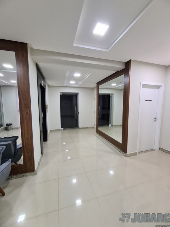 Apartamento para locacao no Centro em Apucarana com 0m² por R$ 1.750,00