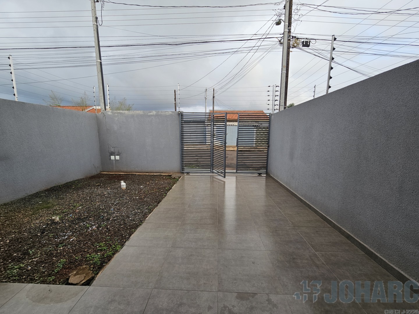 Casa Residencial para locacao no Loteamento Residencial Ta em Apucarana com 0m² por R$ 1.350,00