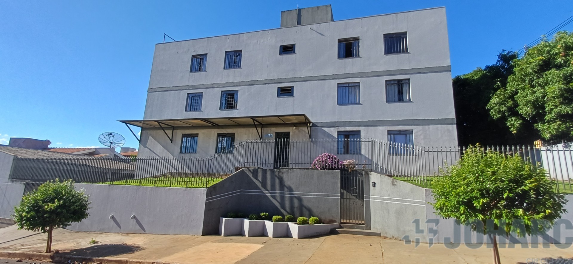 Apartamento para locacao no Jardim Albino Biachi em Apucarana com 55m² por R$ 720,00