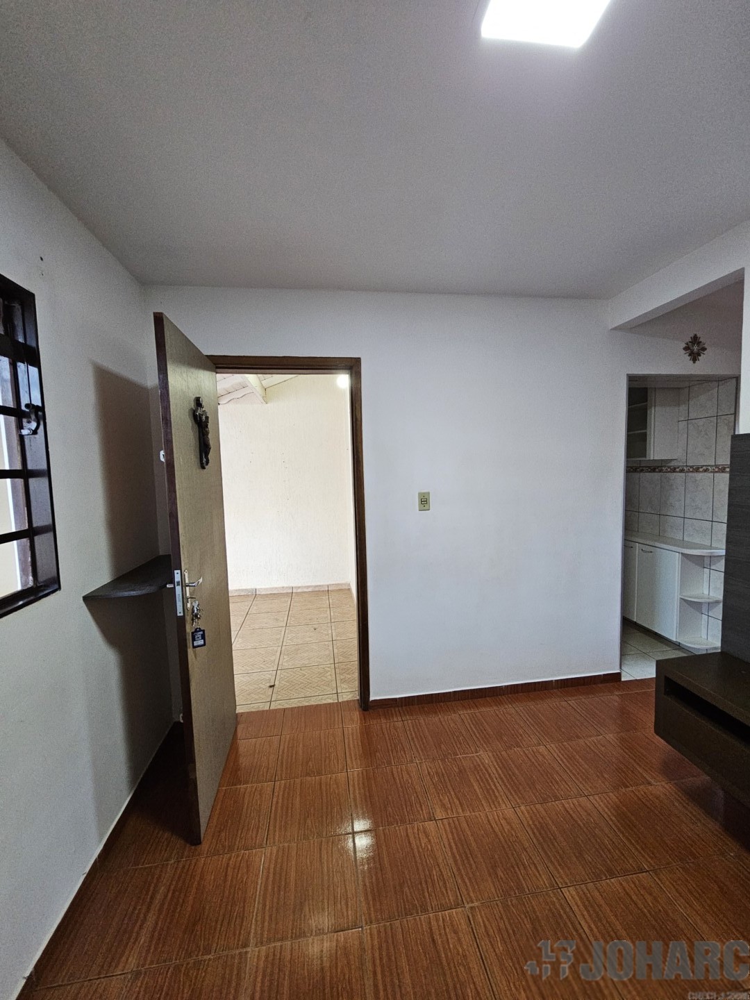 Sobrado para locacao no Nucleo Habitacional Colonial em Apucarana com 0m² por R$ 1.200,00
