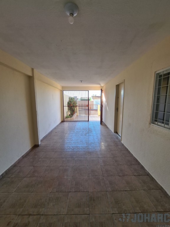 Casa Residencial para locacao no Nucleo Habitacional Papa em Apucarana com 288m² por R$ 1.300,00