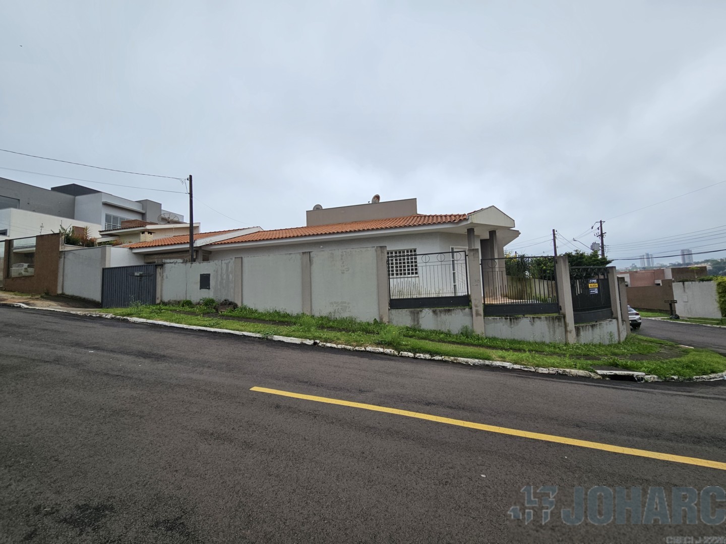 Casa Residencial para locacao no Jardim Portal do Lago em Apucarana com 232,26m² por R$ 2.380,00