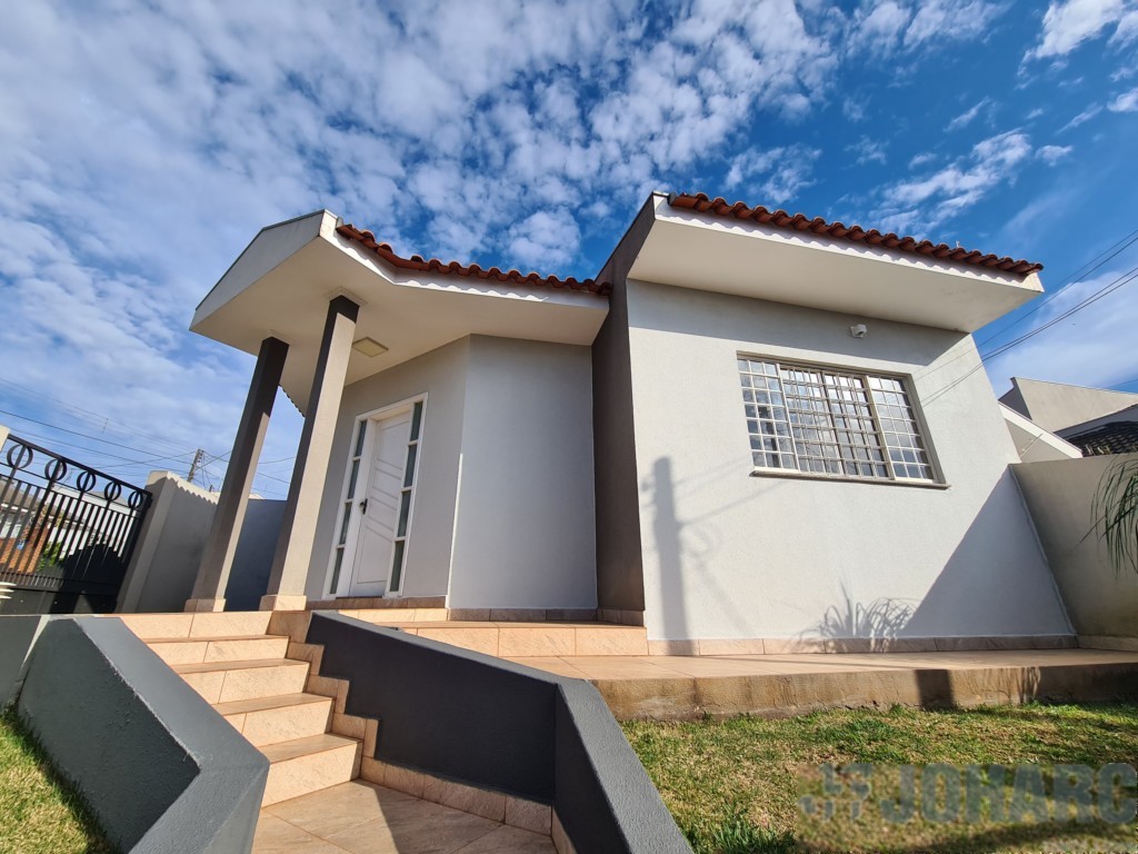 Casa Residencial para locacao no Jardim Portal do Lago em Apucarana com 232,26m² por R$ 2.380,00