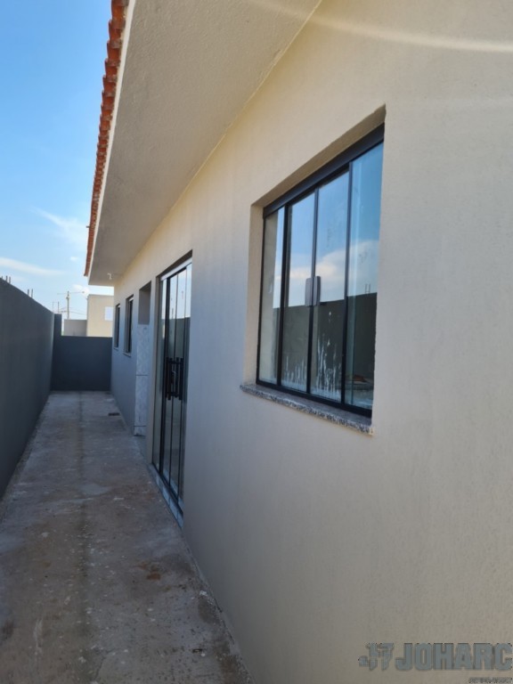 Casa Residencial para locacao no Loteamento Residencial Ve em Apucarana com 275m² por R$ 900,00