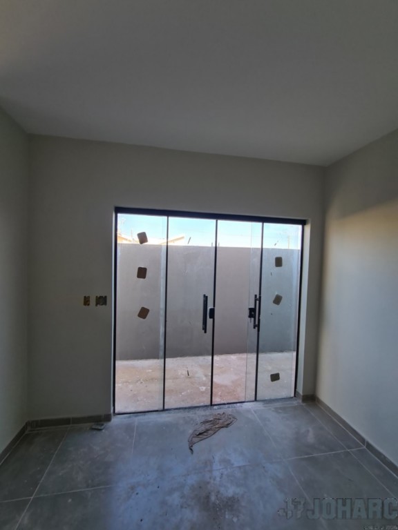 Casa Residencial para locacao no Loteamento Residencial Ve em Apucarana com 275m² por R$ 900,00