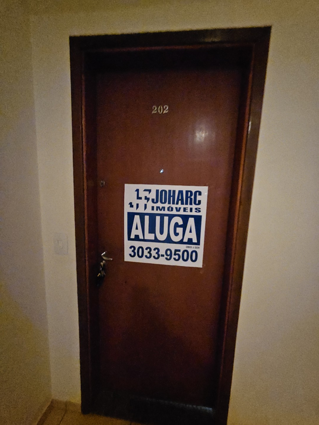 Apartamento para locacao no Centro em Apucarana com 600m² por R$ 1.270,00