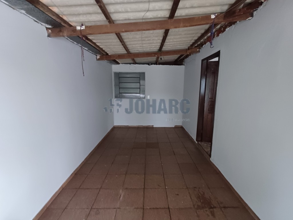 Casa Residencial para locacao no Nucleo Habitacional Vale em Apucarana com 215,25m² por R$ 850,00