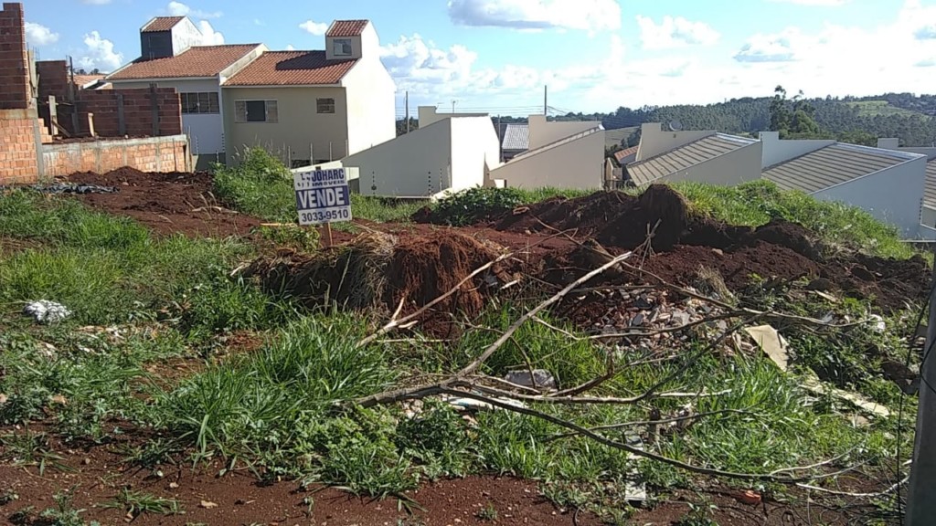 Terreno para venda no Loteamento Residencial Villagio Di em Apucarana com 275m² por R$ 120.000,00