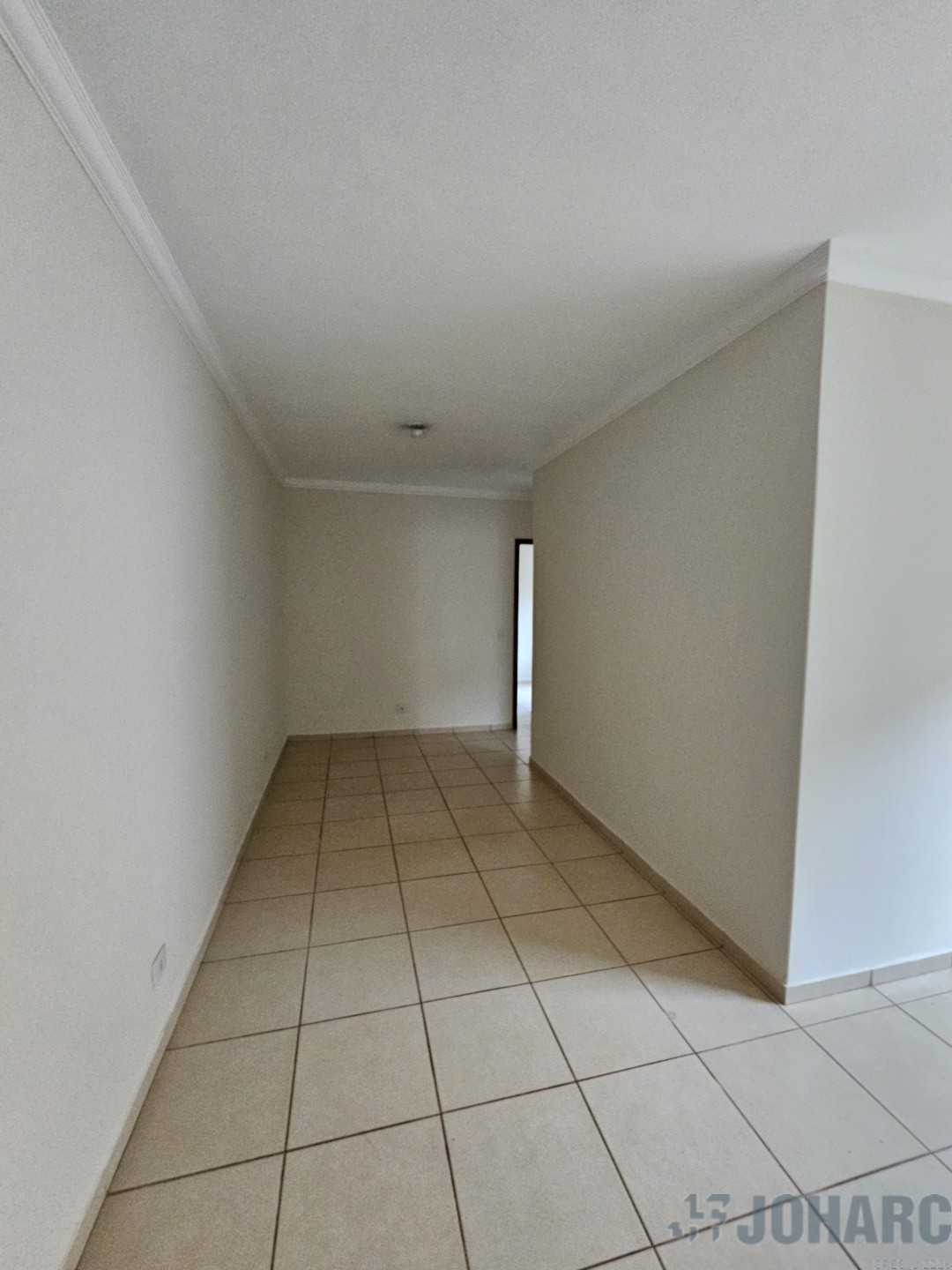 Apartamento para locacao no Centro em Apucarana com 90m² por R$ 1.450,00