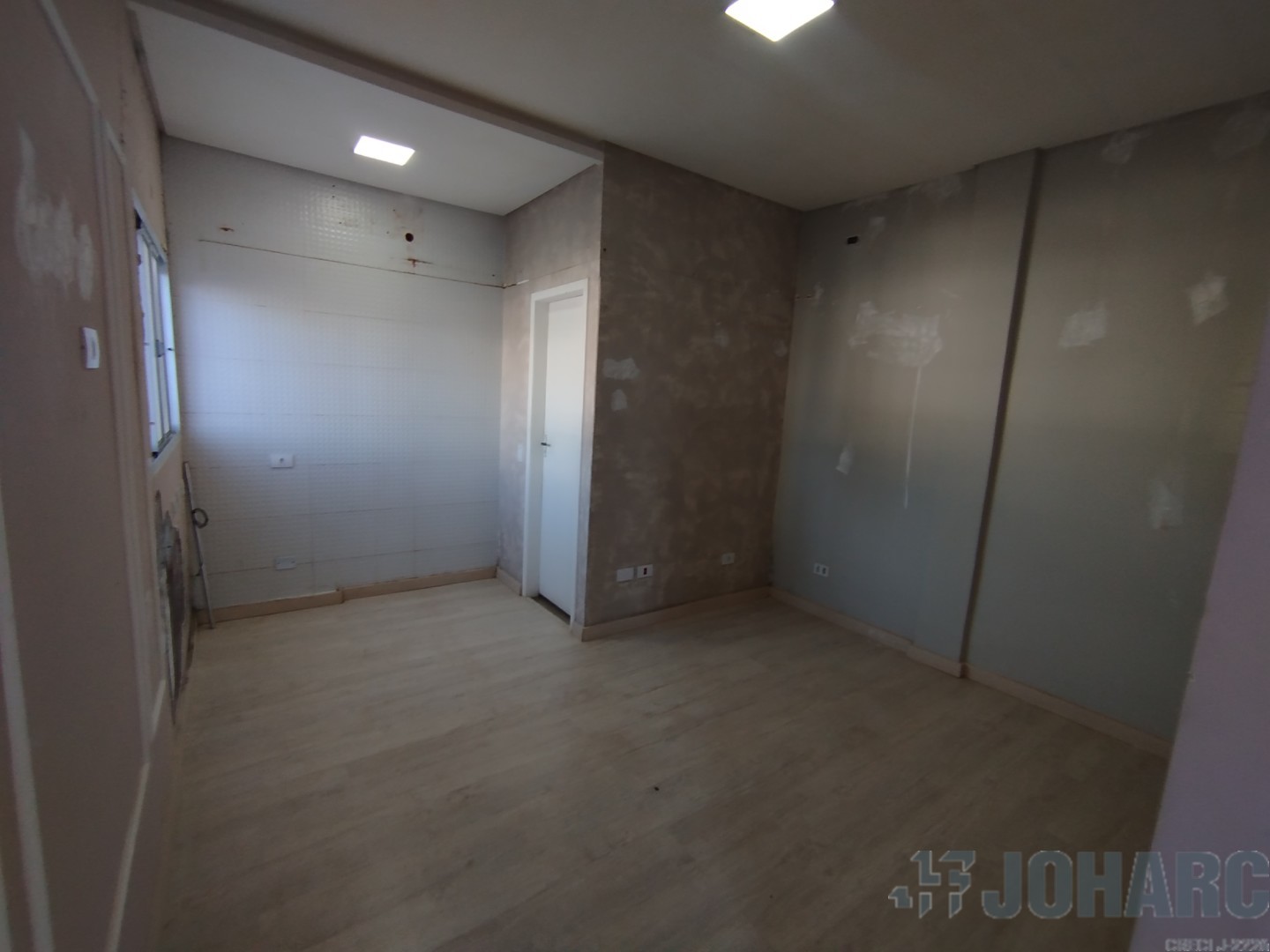 Sala Comercial para locacao no Centro em Apucarana com 0m² por R$ 900,00