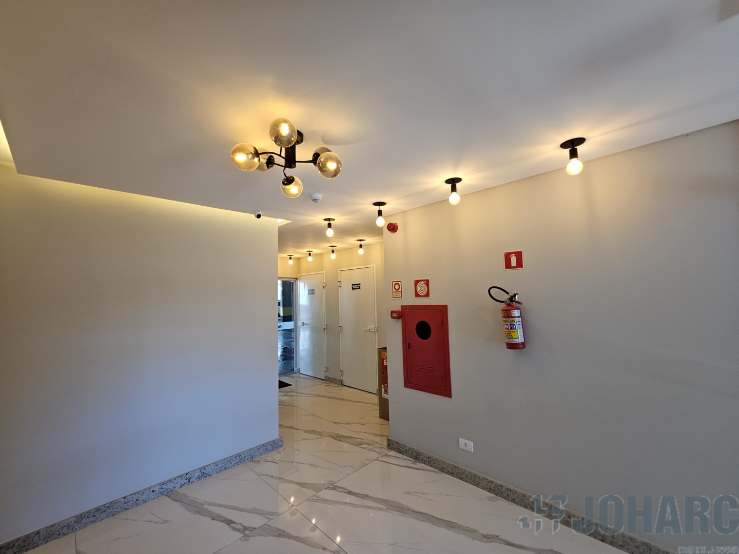 Apartamento para locacao no Centro em Apucarana com 75m² por R$ 2.350,00