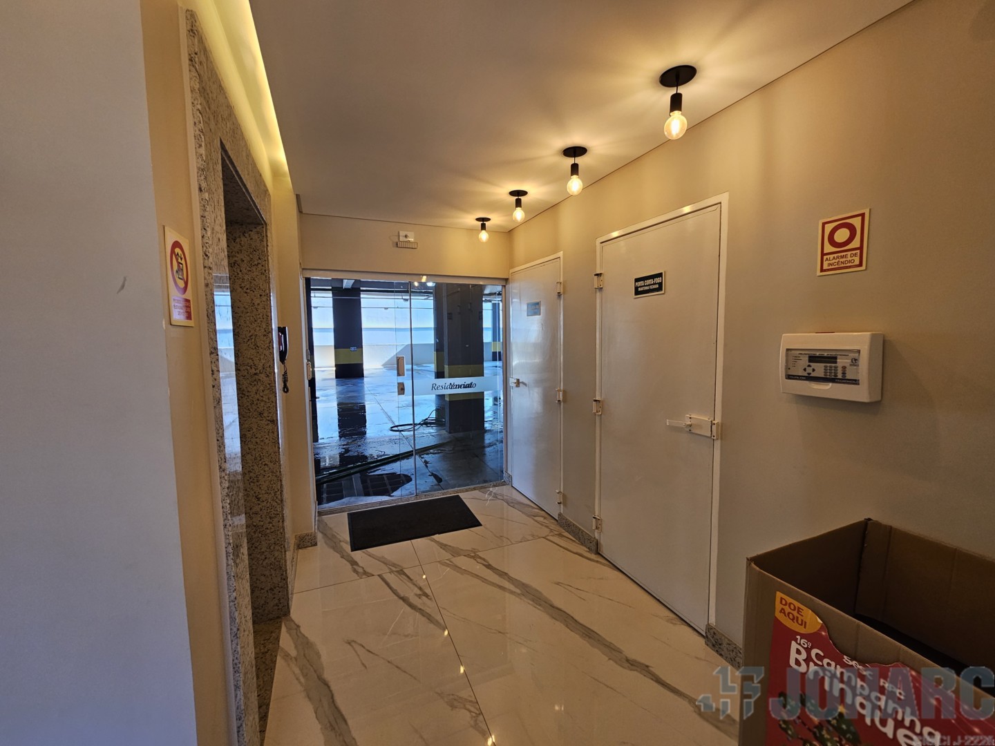 Apartamento para locacao no Centro em Apucarana com 75m² por R$ 2.350,00