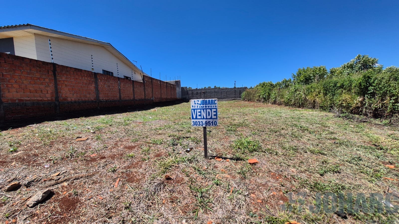 Terreno para venda no Loteamento Central em Apucarana com 360m² por R$ 110.000,00