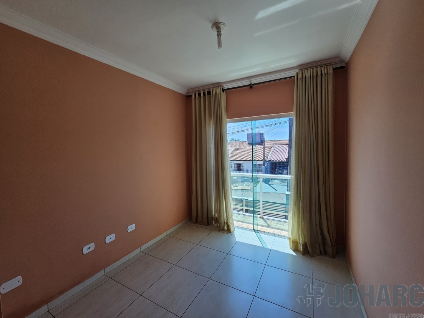 Sobrado para locacao no Residencial Parque da Raposa em Apucarana com 120m² por R$ 1.270,00