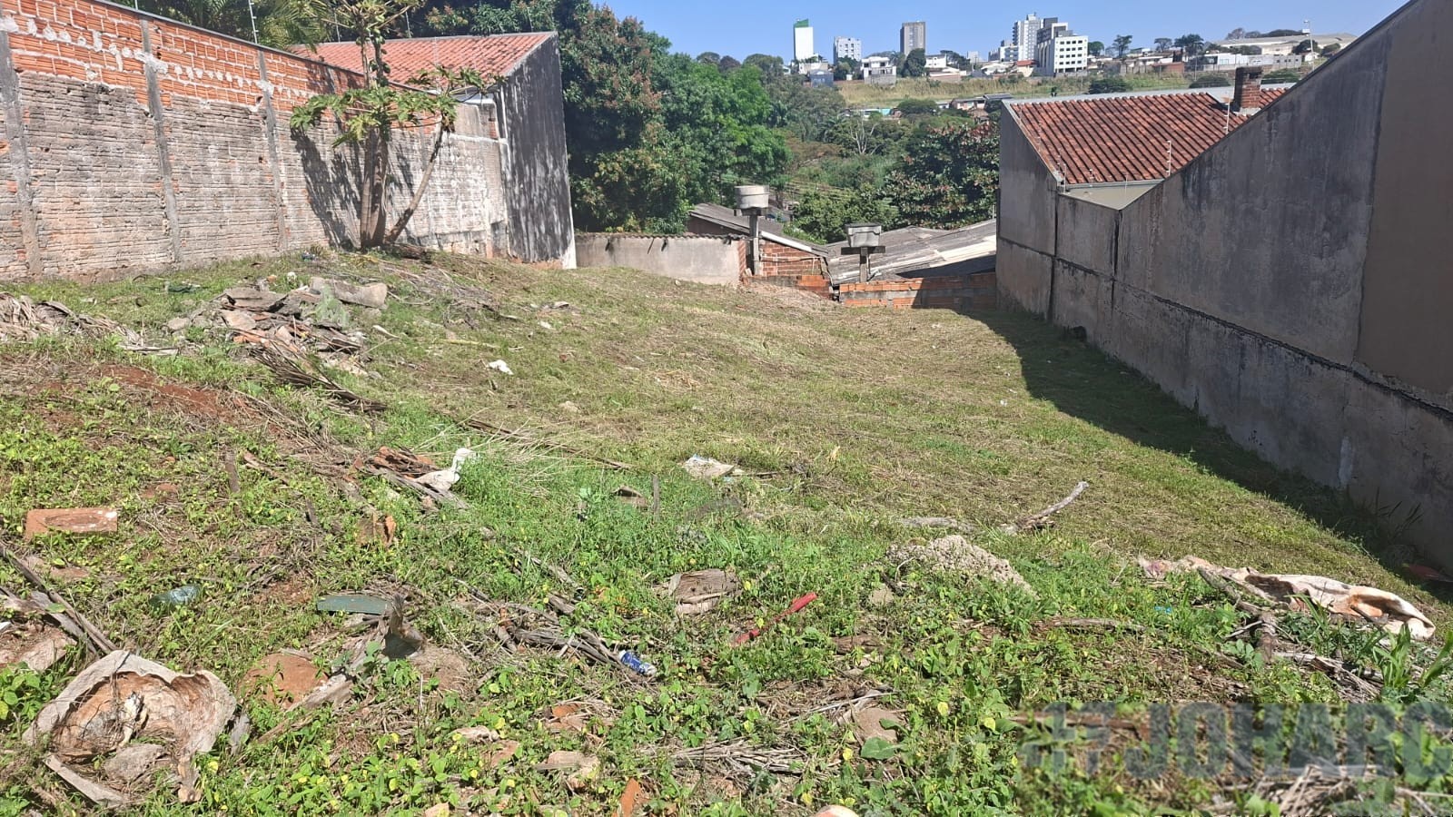 Terreno para venda no Loteamento Jardim por do Sol em Apucarana com 360m² por R$ 130.000,00