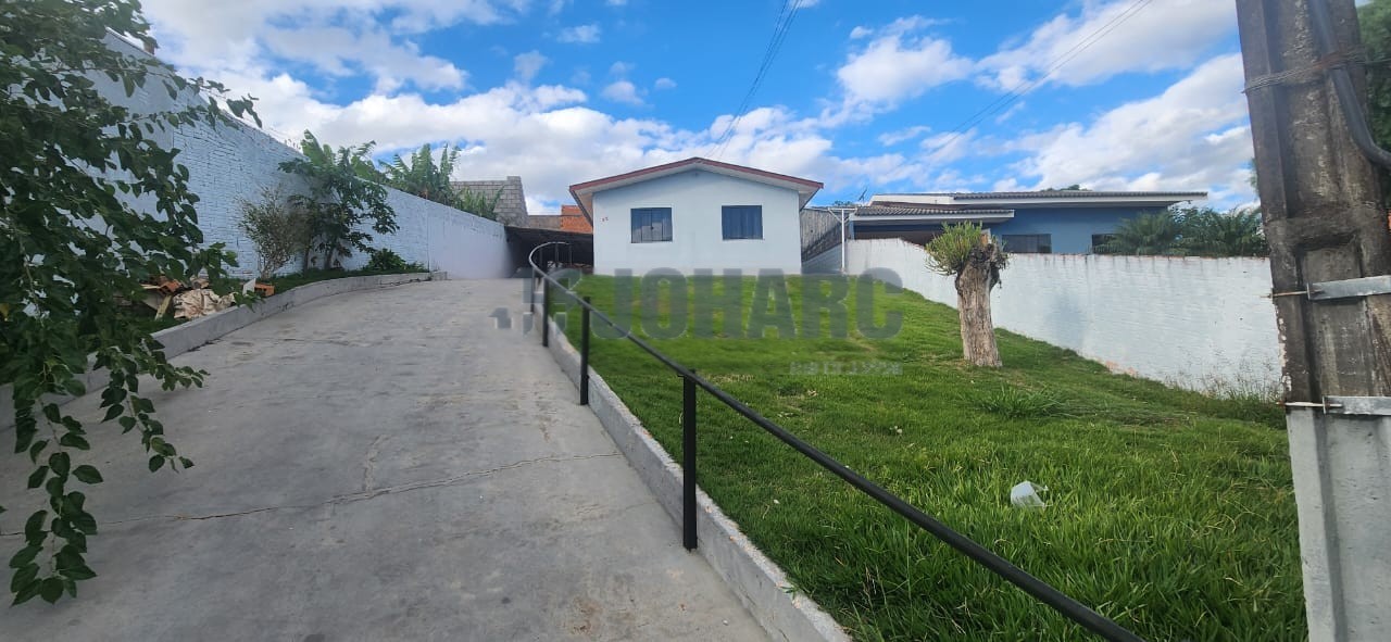 Casa Residencial para venda no Nucleo Habitacional Afonso Alves de em Apucarana com 425,28m² por R$ 200.000,00