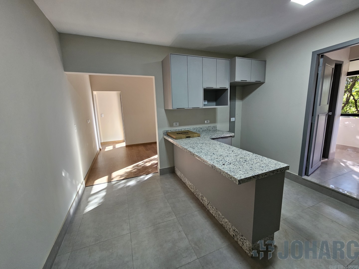 Apartamento para locacao no Centro em Apucarana com 60m² por R$ 1.800,00
