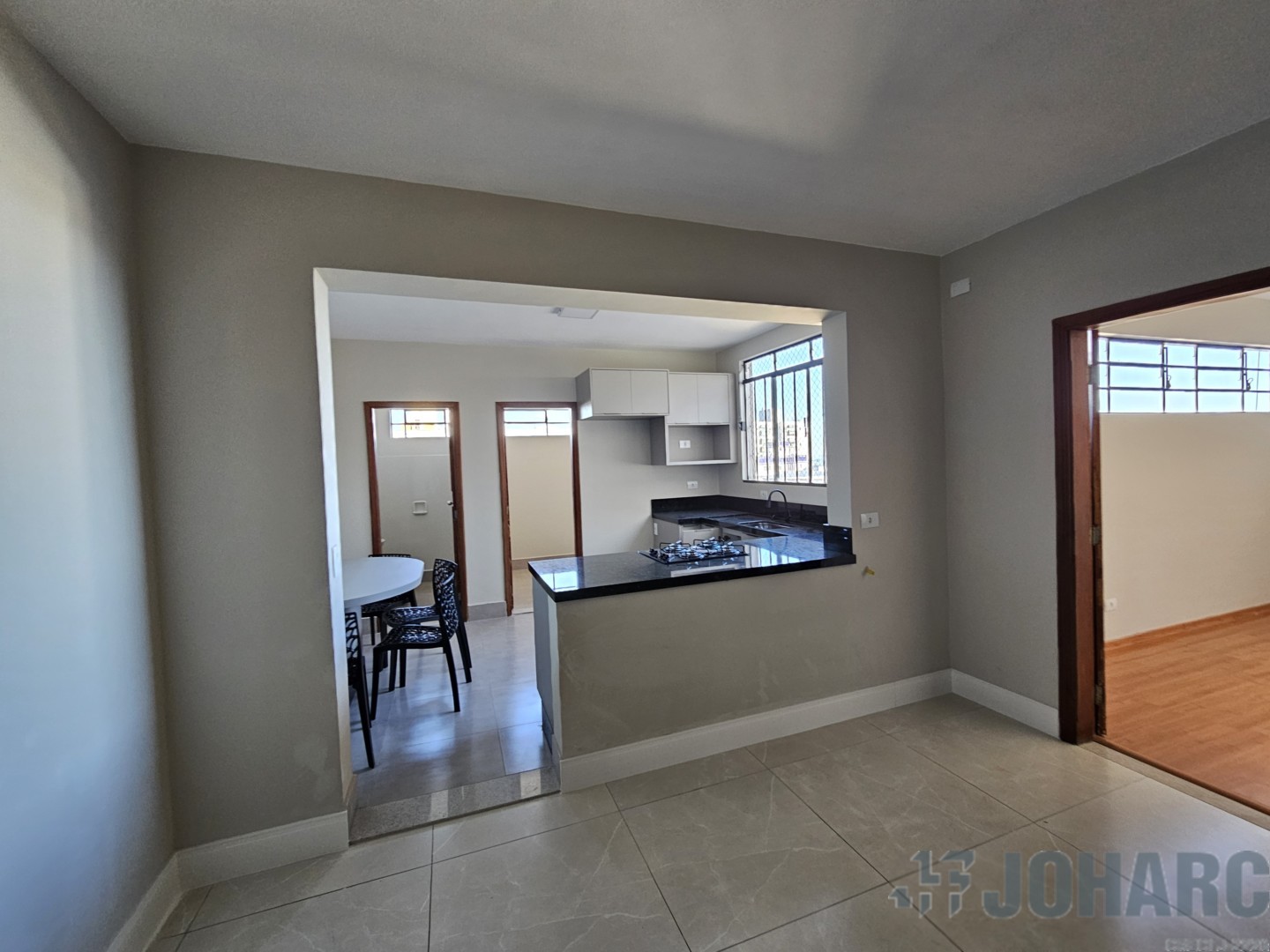 Apartamento para locacao no Centro em Apucarana com 0m² por R$ 1.500,00