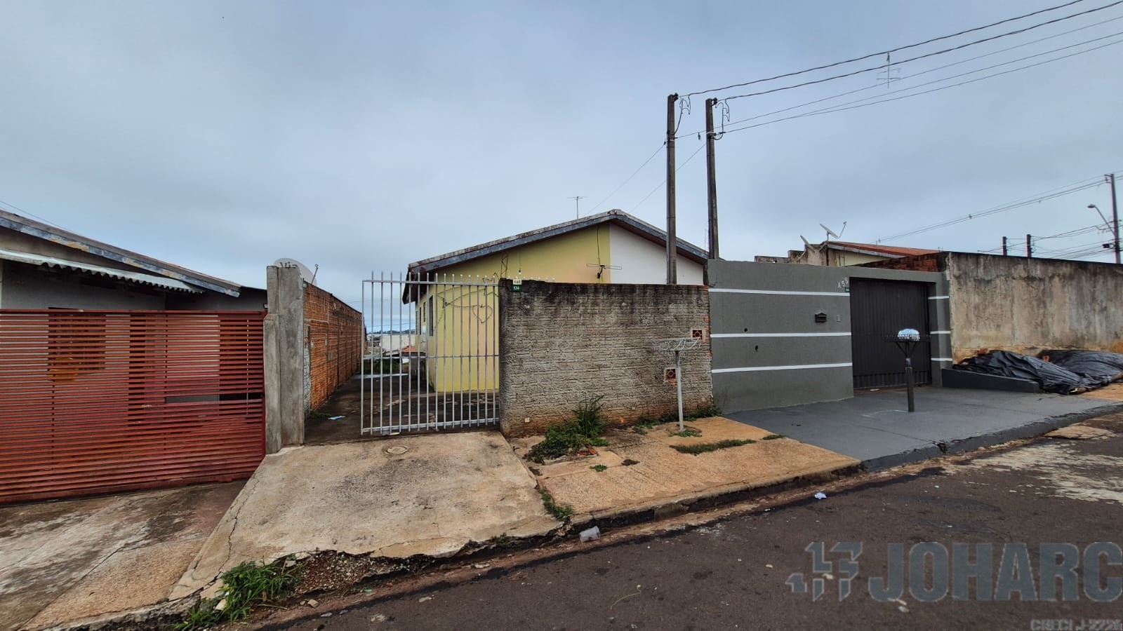Casa Residencial para venda no Jardim Santos Dumont III em Apucarana com 125m² por R$ 75.000,00