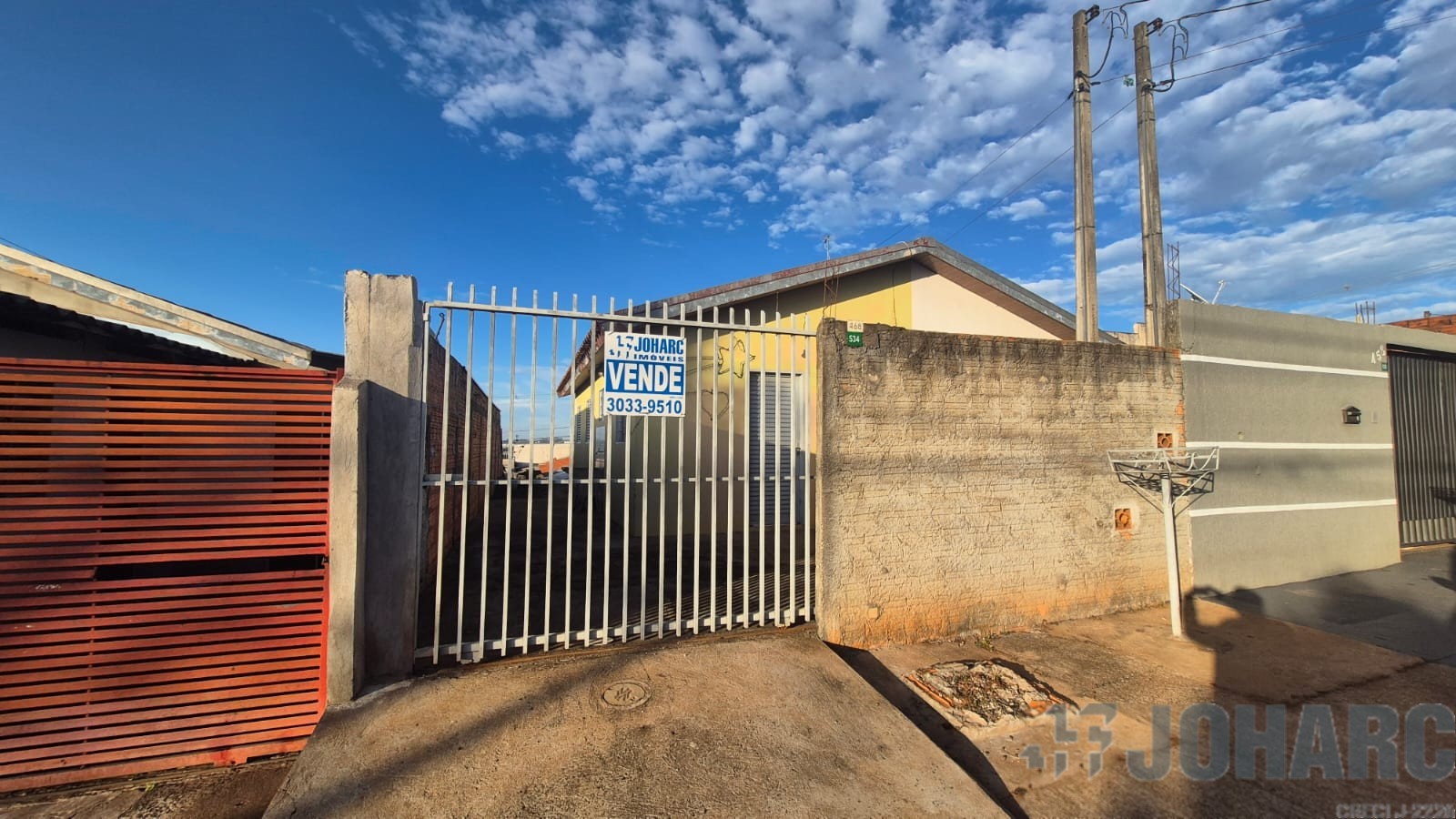 Casa Residencial para venda no Jardim Santos Dumont III em Apucarana com 125m² por R$ 75.000,00