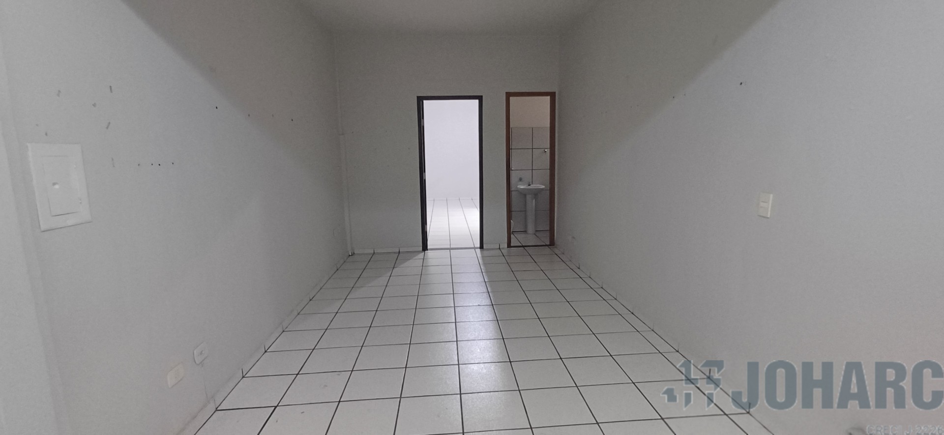 Sala Comercial para locacao no Centro em Apucarana com 0m² por R$ 1.320,00