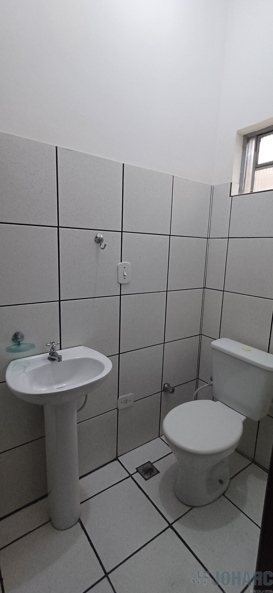 Sala Comercial para locacao no Centro em Apucarana com 0m² por R$ 1.320,00